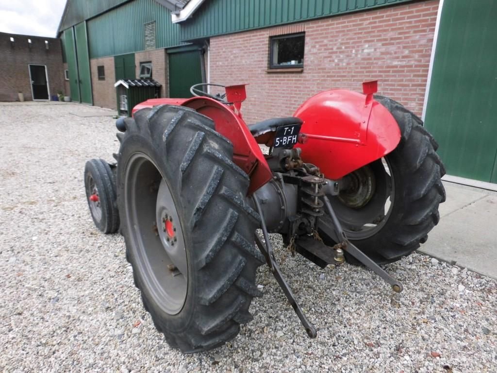 Traktor des Typs Massey Ferguson MF 35, Gebrauchtmaschine in Streefkerk (Bild 3)