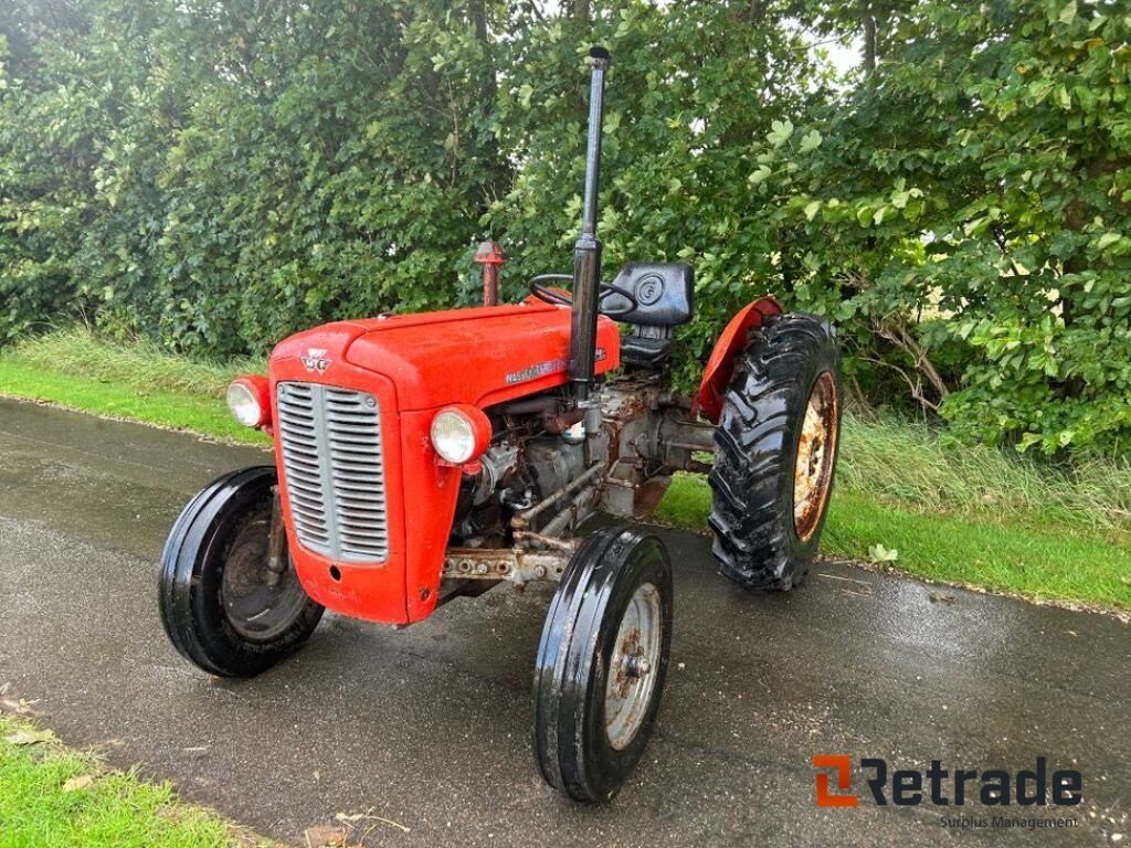 Traktor du type Massey Ferguson MF 35, Gebrauchtmaschine en Rødovre (Photo 4)