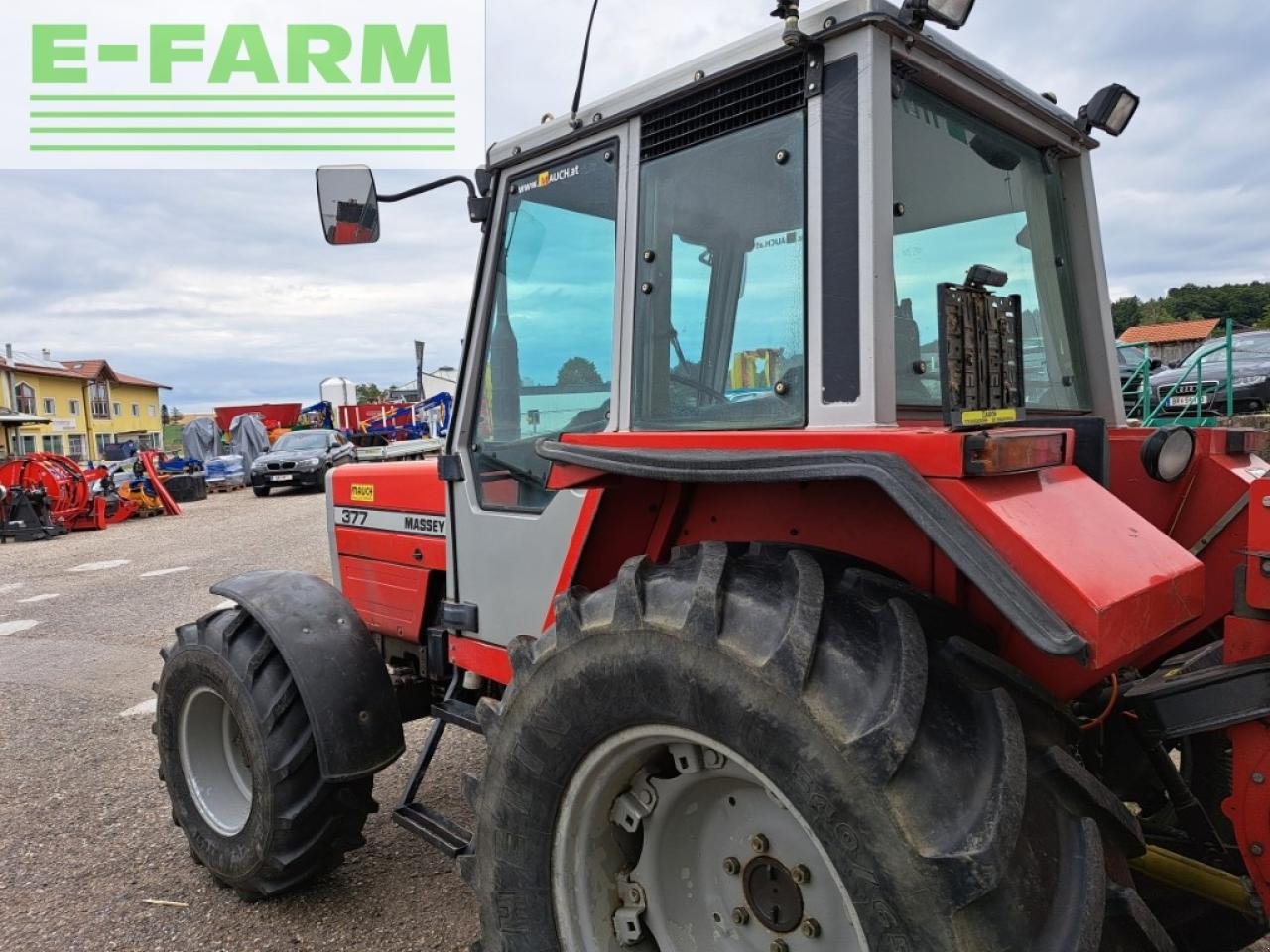 Traktor des Typs Massey Ferguson MF 377, Gebrauchtmaschine in REDLHAM (Bild 4)