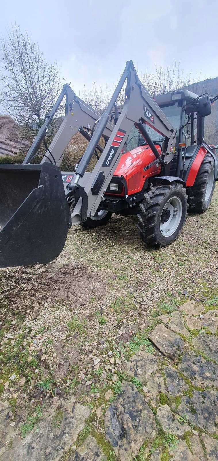 Traktor typu Massey Ferguson MF 4335-4, Gebrauchtmaschine w 2800 DELEMONT (Zdjęcie 3)