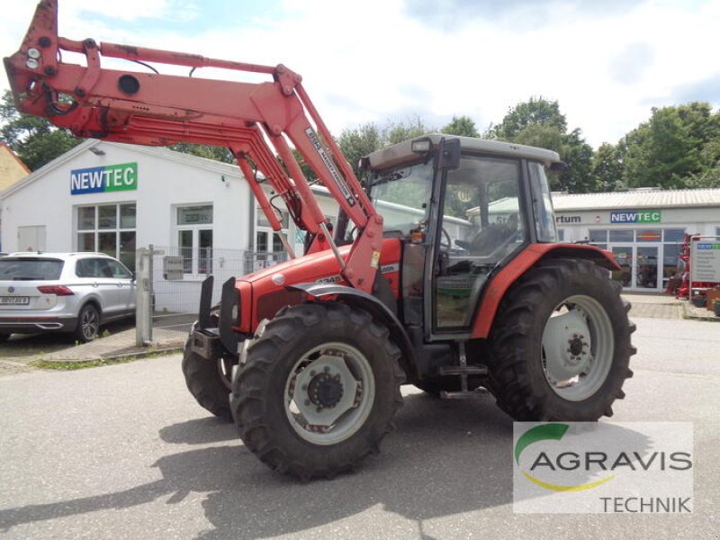 Traktor des Typs Massey Ferguson MF 4345, Gebrauchtmaschine in Nartum (Bild 1)