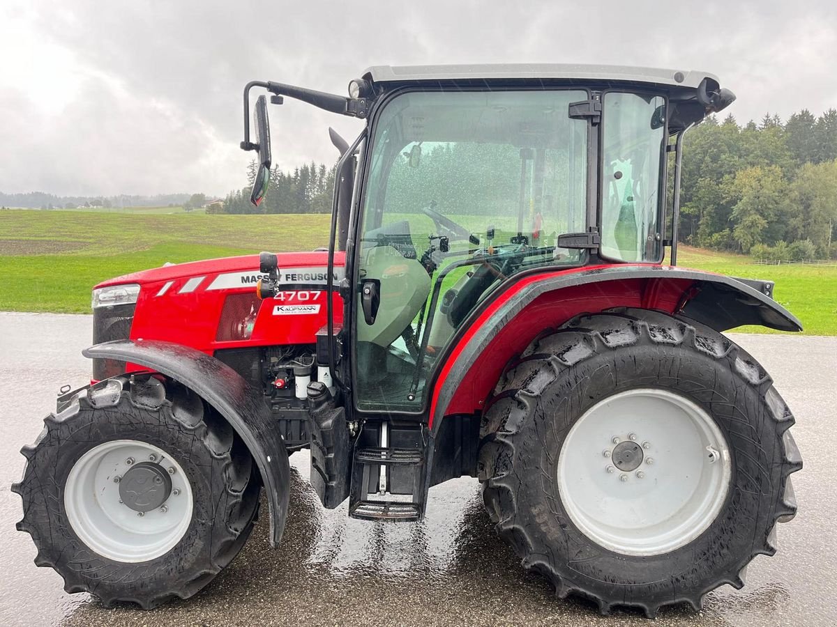 Traktor типа Massey Ferguson MF 4707, Gebrauchtmaschine в NATTERNBACH (Фотография 12)