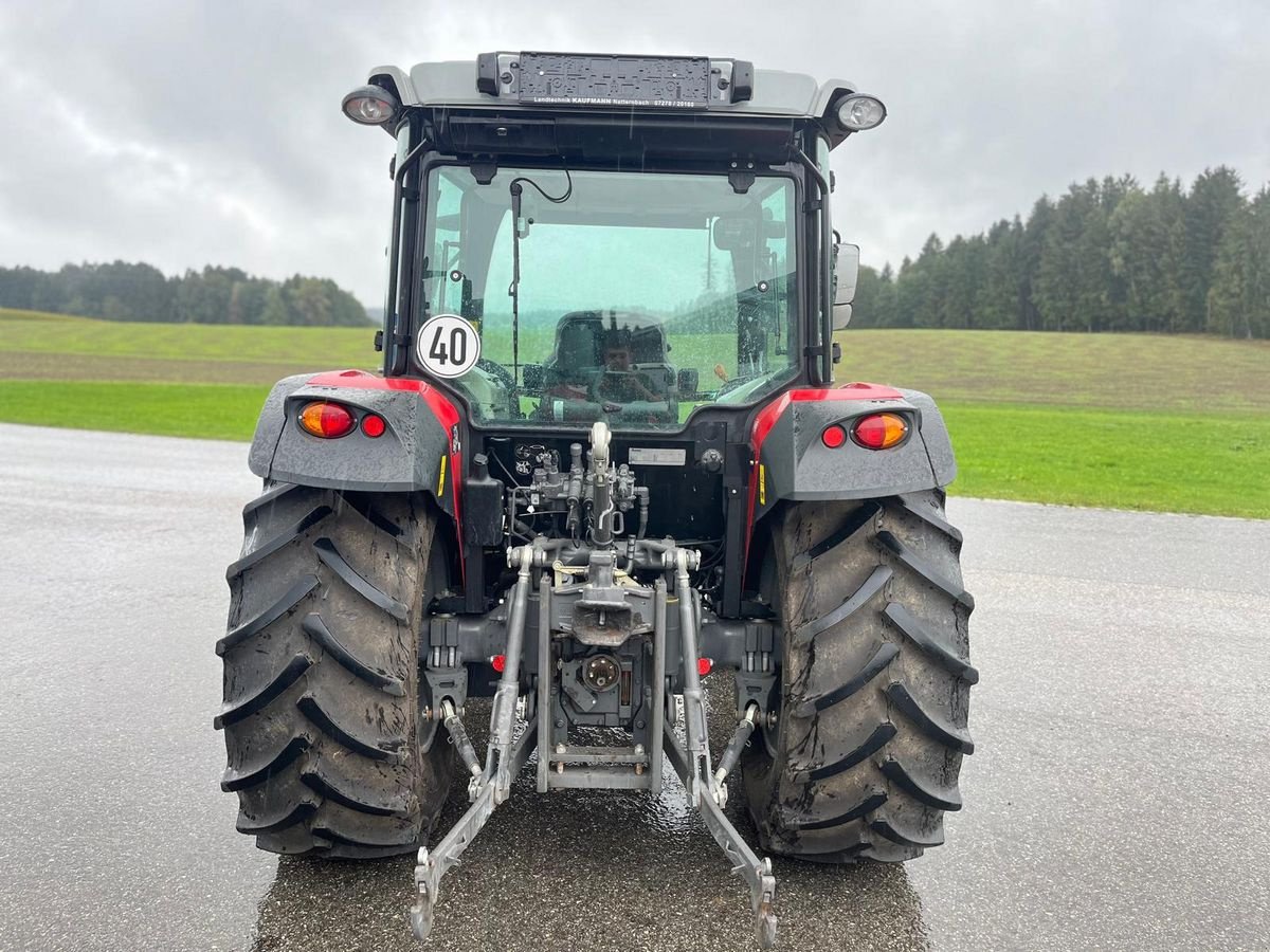 Traktor of the type Massey Ferguson MF 4707, Gebrauchtmaschine in NATTERNBACH (Picture 2)