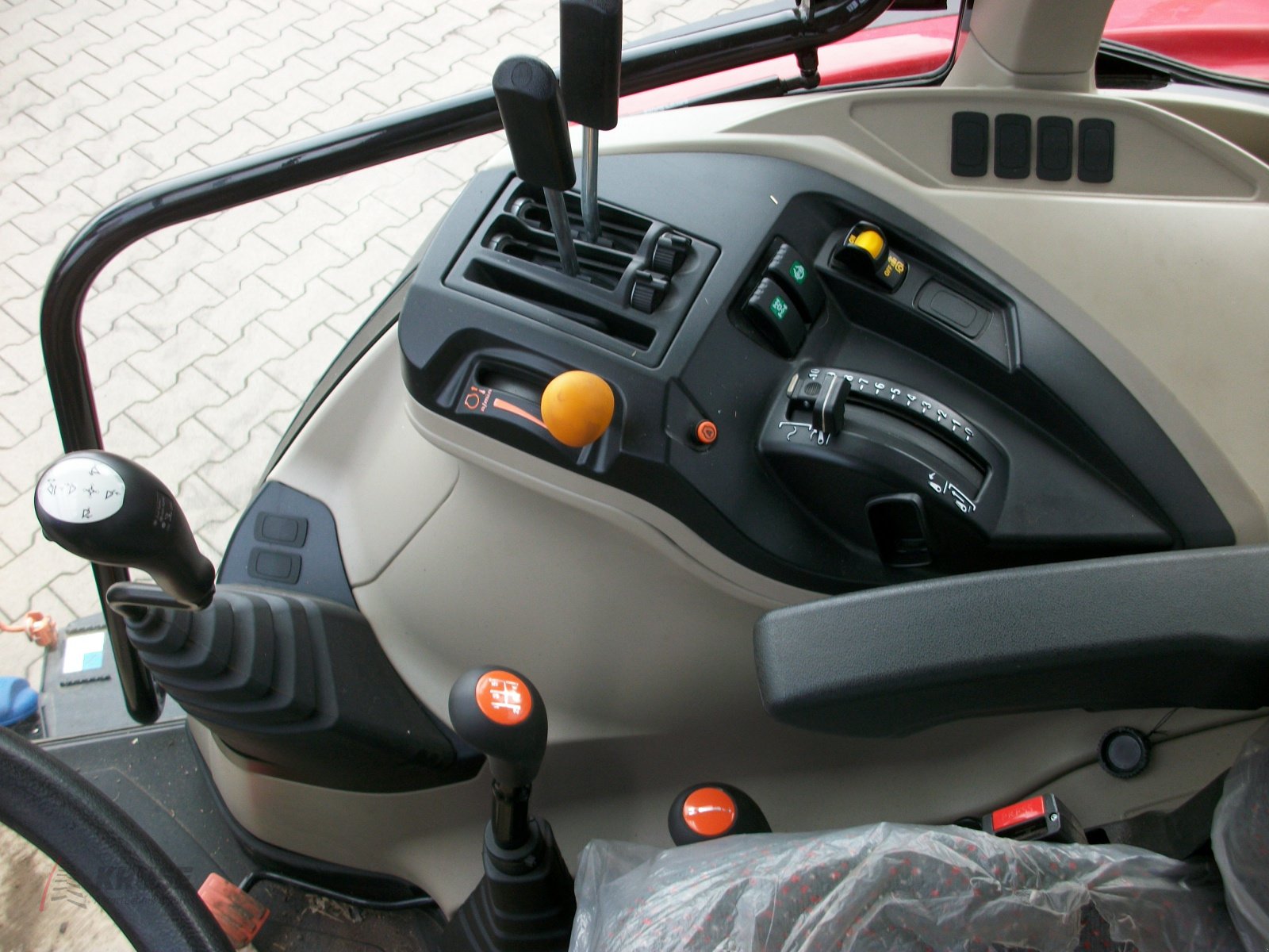 Traktor του τύπου Massey Ferguson MF 4708 M CAB Essential mit Frontlader, Neumaschine σε Fürstenau (Φωτογραφία 14)
