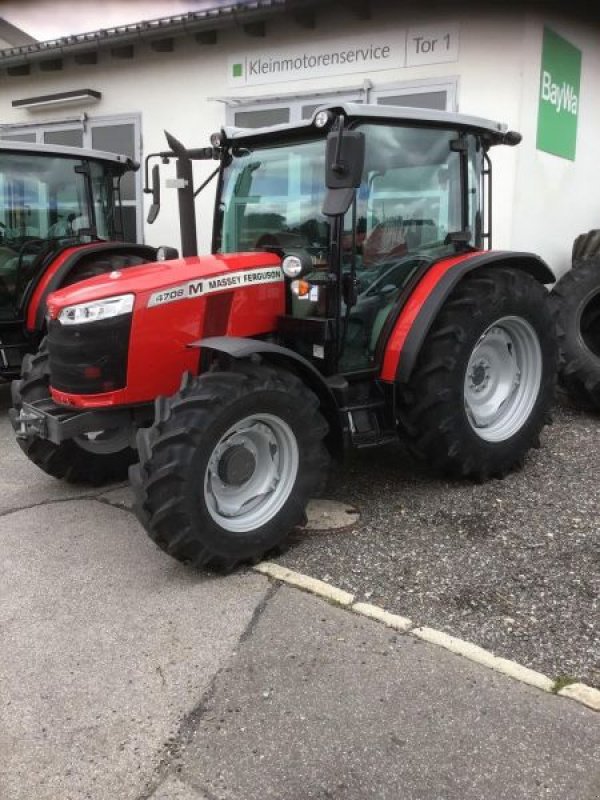 Traktor του τύπου Massey Ferguson MF 4708 M ESSENTIAL KABINE MAS, Gebrauchtmaschine σε Waldkirchen (Φωτογραφία 2)