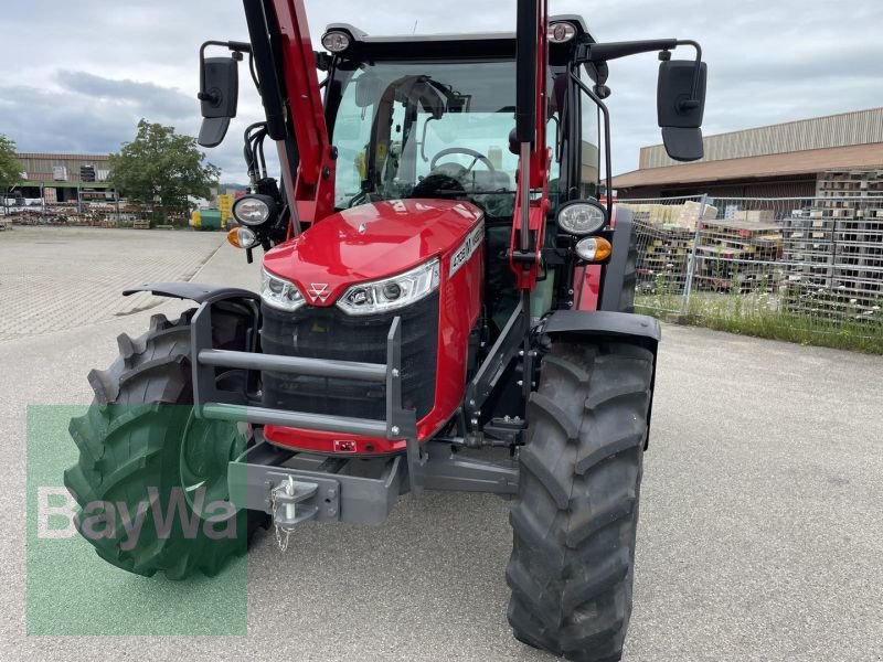 Traktor Türe ait Massey Ferguson MF 4708 M ESSENTIAL KABINE MAS, Neumaschine içinde Kempten (Allgäu) (resim 1)