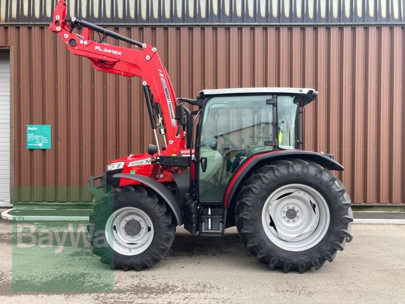 Traktor van het type Massey Ferguson MF 4708 M ESSENTIAL, Gebrauchtmaschine in Memmingen (Foto 1)