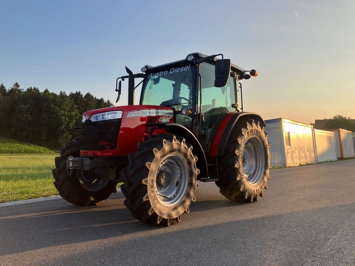 Traktor of the type Massey Ferguson MF 4708 M Kabine, Vorführmaschine in NATTERNBACH (Picture 1)