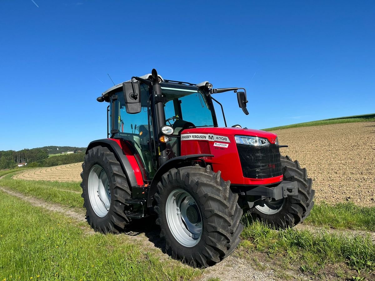 Traktor a típus Massey Ferguson MF 4708 M Kabine, Neumaschine ekkor: NATTERNBACH (Kép 1)