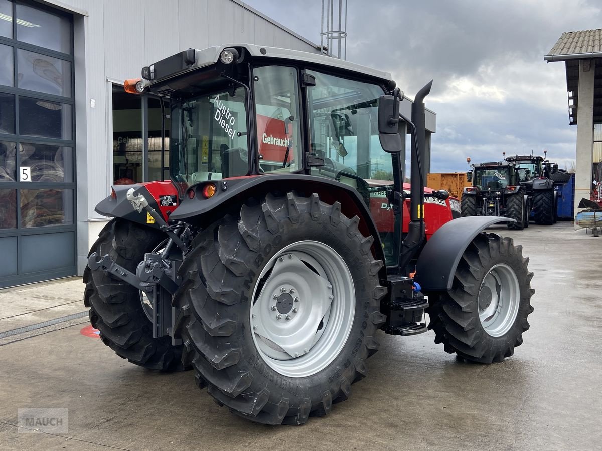 Traktor van het type Massey Ferguson MF 4708 M Kabine, Neumaschine in Burgkirchen (Foto 11)