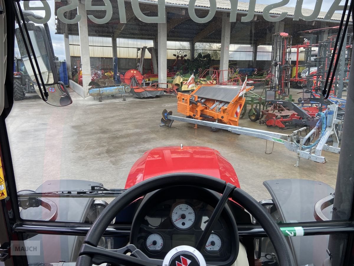 Traktor van het type Massey Ferguson MF 4708 M Kabine, Neumaschine in Burgkirchen (Foto 15)