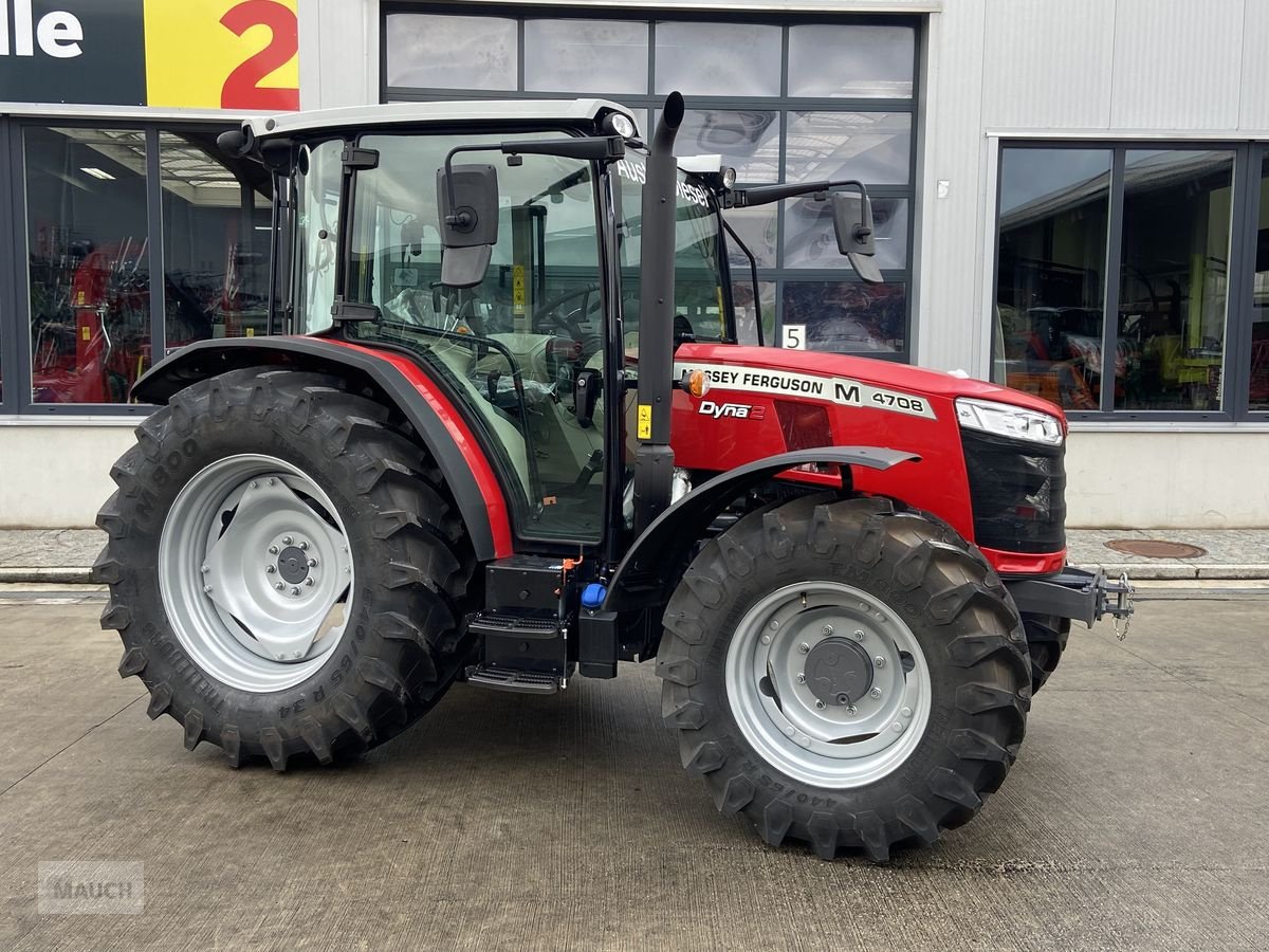 Traktor van het type Massey Ferguson MF 4708 M Kabine, Neumaschine in Burgkirchen (Foto 1)