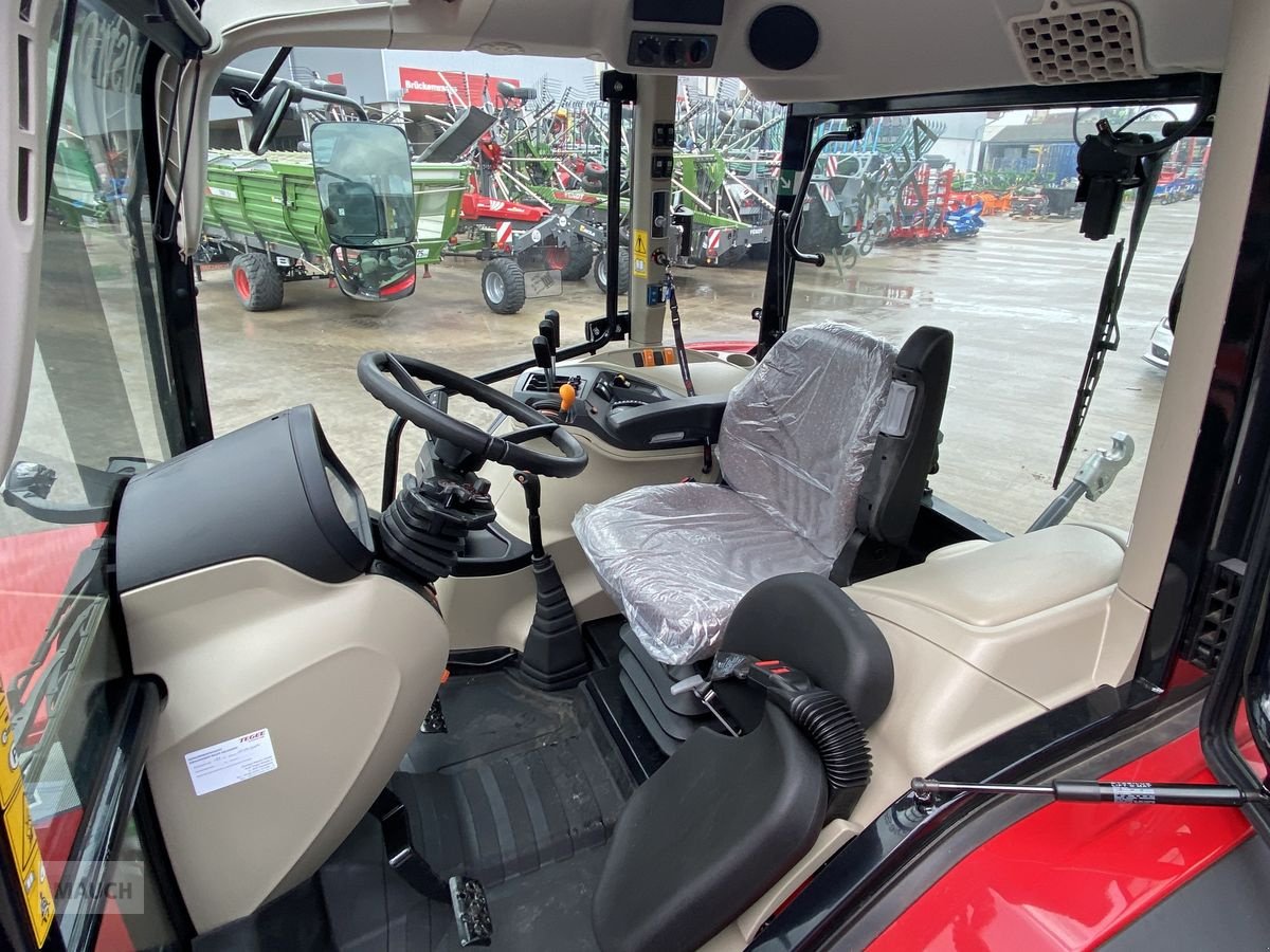 Traktor van het type Massey Ferguson MF 4708 M Kabine, Neumaschine in Burgkirchen (Foto 16)