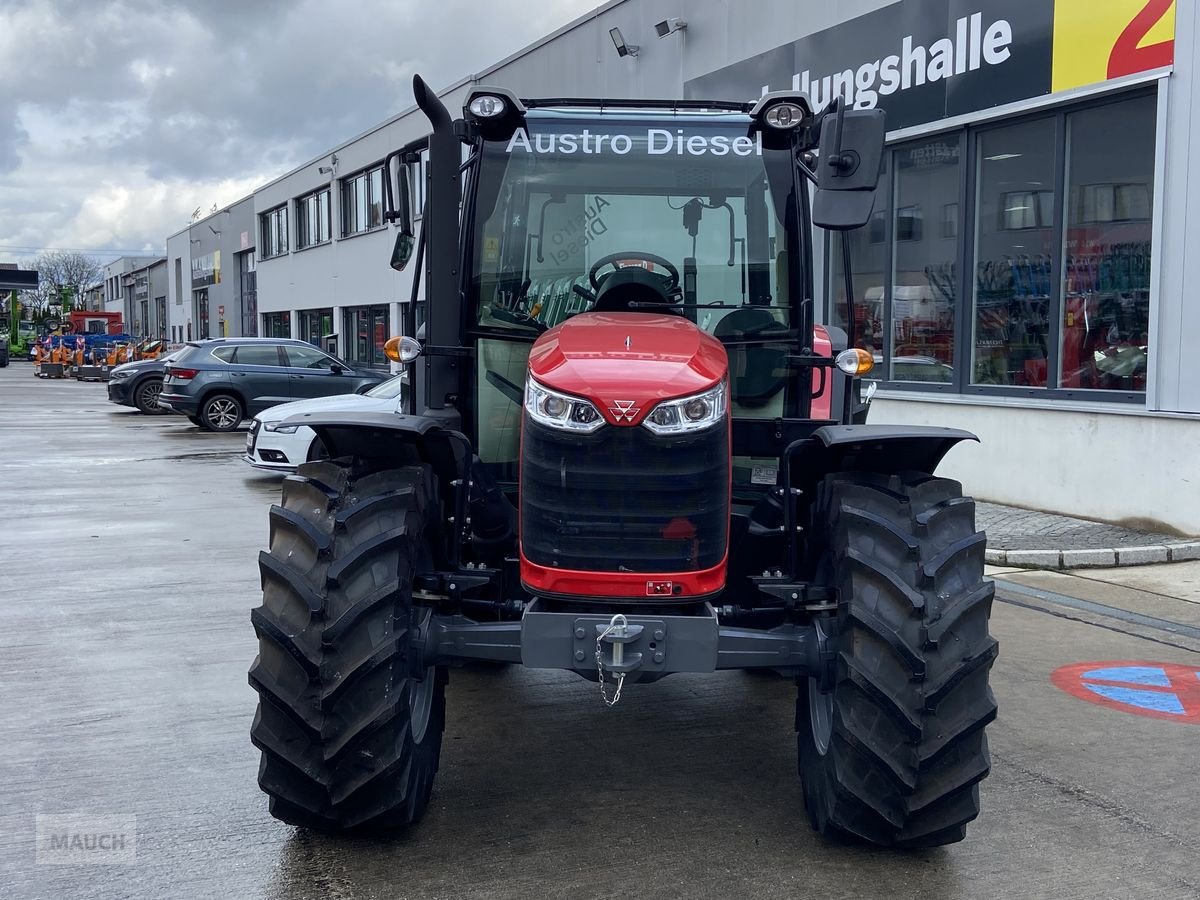 Traktor van het type Massey Ferguson MF 4708 M Kabine, Neumaschine in Burgkirchen (Foto 3)