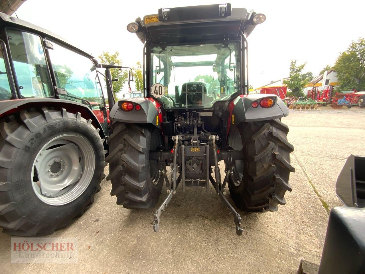 Traktor des Typs Massey Ferguson MF 4709 DYNA2, Neumaschine in Warendorf (Bild 3)