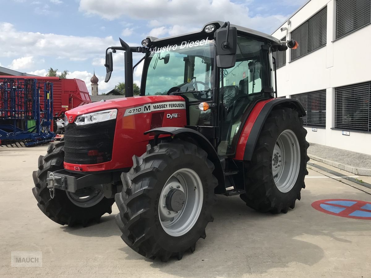 Traktor του τύπου Massey Ferguson MF 4710 M Kabine, Neumaschine σε Burgkirchen (Φωτογραφία 4)