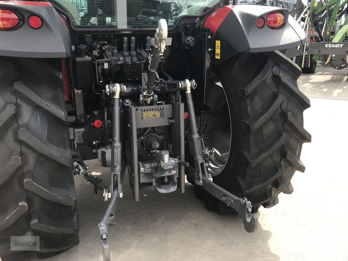 Traktor of the type Massey Ferguson MF 4710 M Kabine, Neumaschine in Burgkirchen (Picture 9)