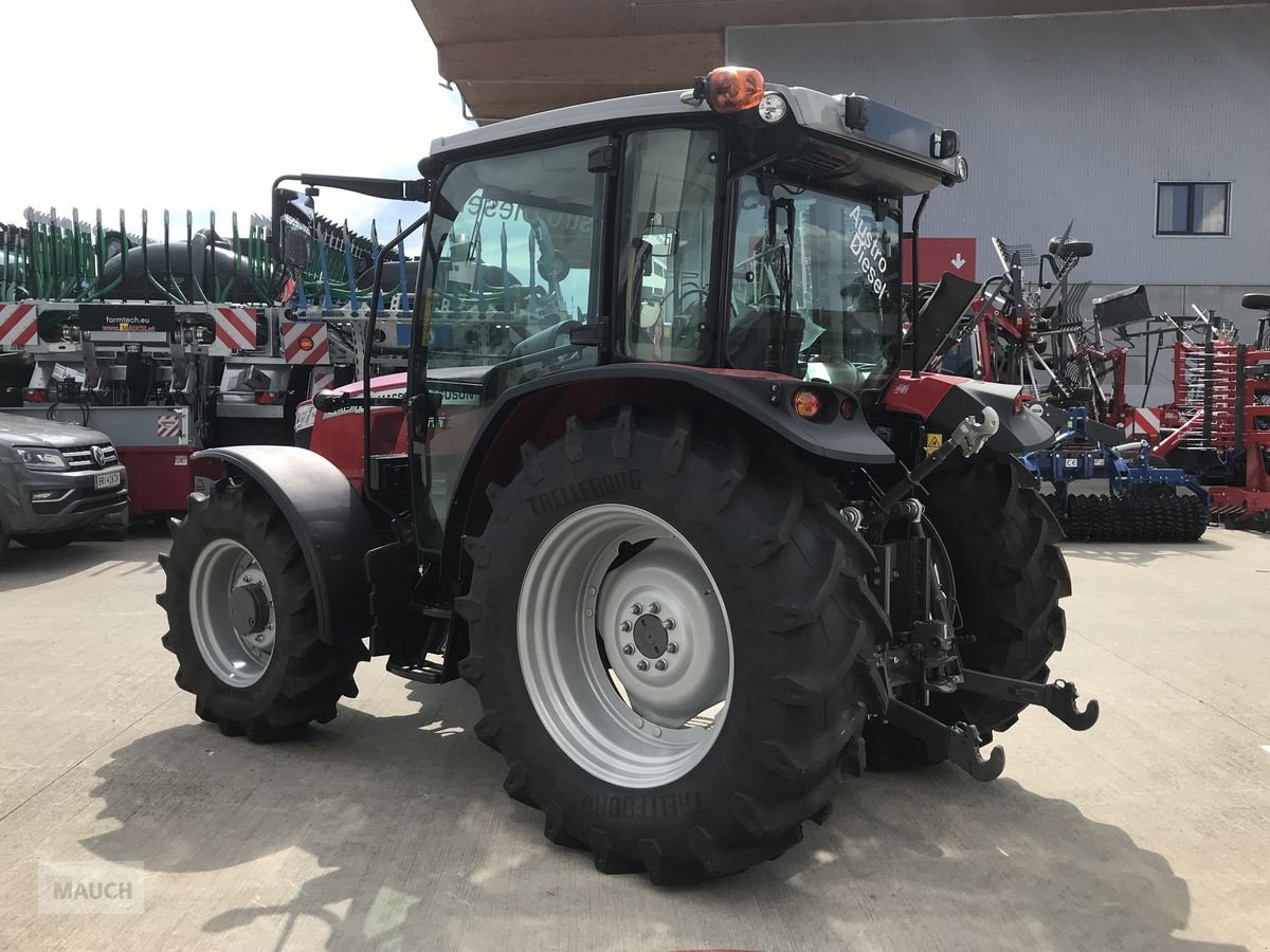 Traktor of the type Massey Ferguson MF 4710 M Kabine, Neumaschine in Burgkirchen (Picture 7)