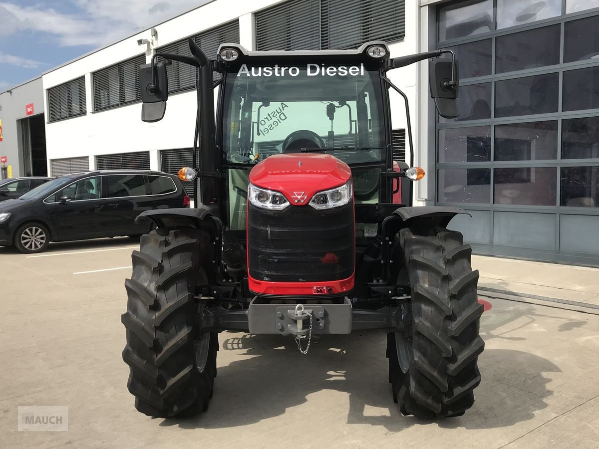 Traktor del tipo Massey Ferguson MF 4710 M Kabine, Neumaschine en Burgkirchen (Imagen 3)