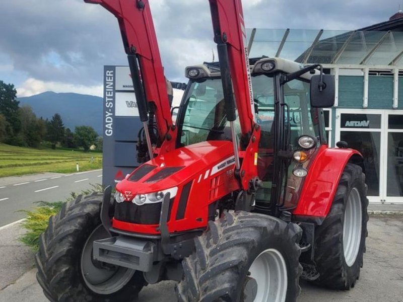 Traktor of the type Massey Ferguson mf 5610 dyna-4 es-panoramic Essential, Gebrauchtmaschine in NIEDERWÖLZ (Picture 1)