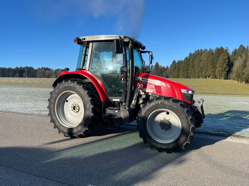 Traktor del tipo Massey Ferguson MF 5611 Dyna-4 Efficient, Gebrauchtmaschine en NATTERNBACH (Imagen 1)