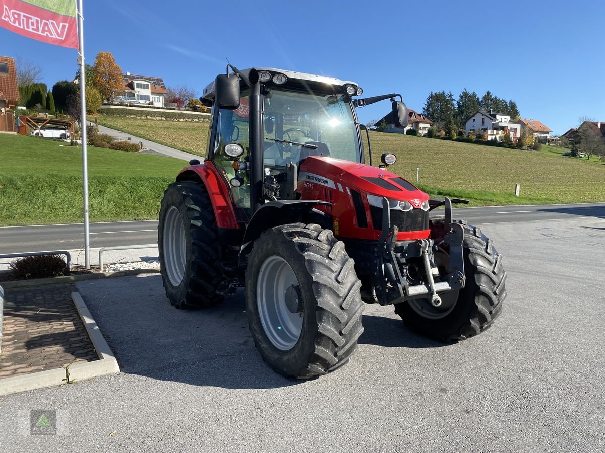 Traktor des Typs Massey Ferguson MF 5611, Gebrauchtmaschine in Markt Hartmannsdorf (Bild 4)