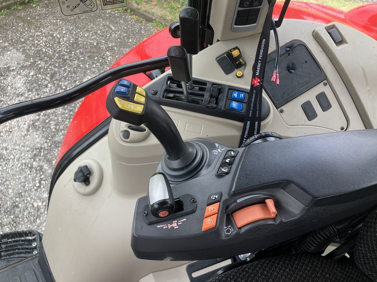 Traktor of the type Massey Ferguson MF 5709 Dyna-4, Gebrauchtmaschine in Villach (Picture 8)