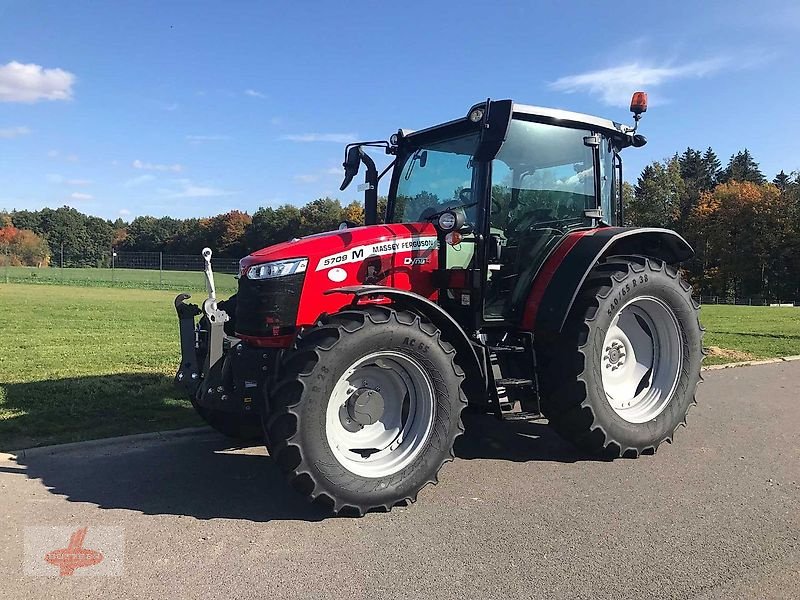 Traktor van het type Massey Ferguson MF 5709 M Dyna-4, Gebrauchtmaschine in Oederan (Foto 2)