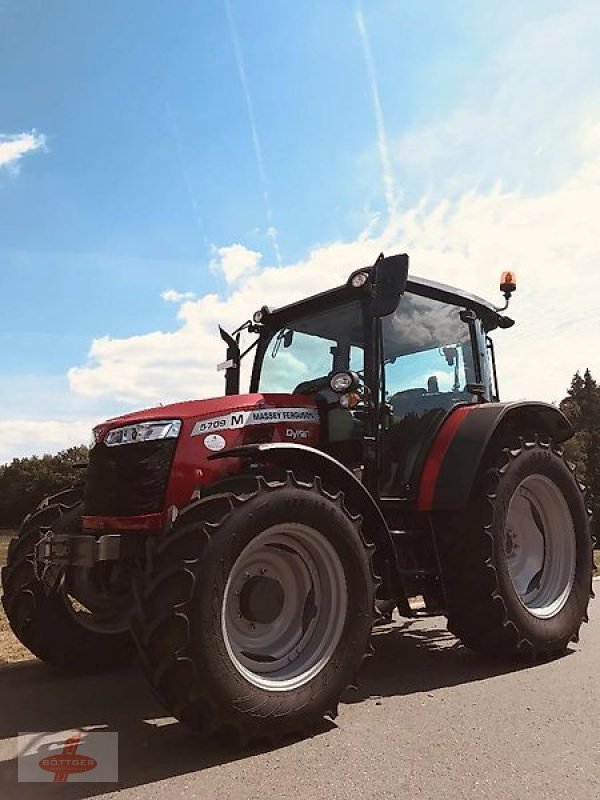 Traktor of the type Massey Ferguson MF 5709 M Dyna-4, Vorführmaschine in Oederan (Picture 8)