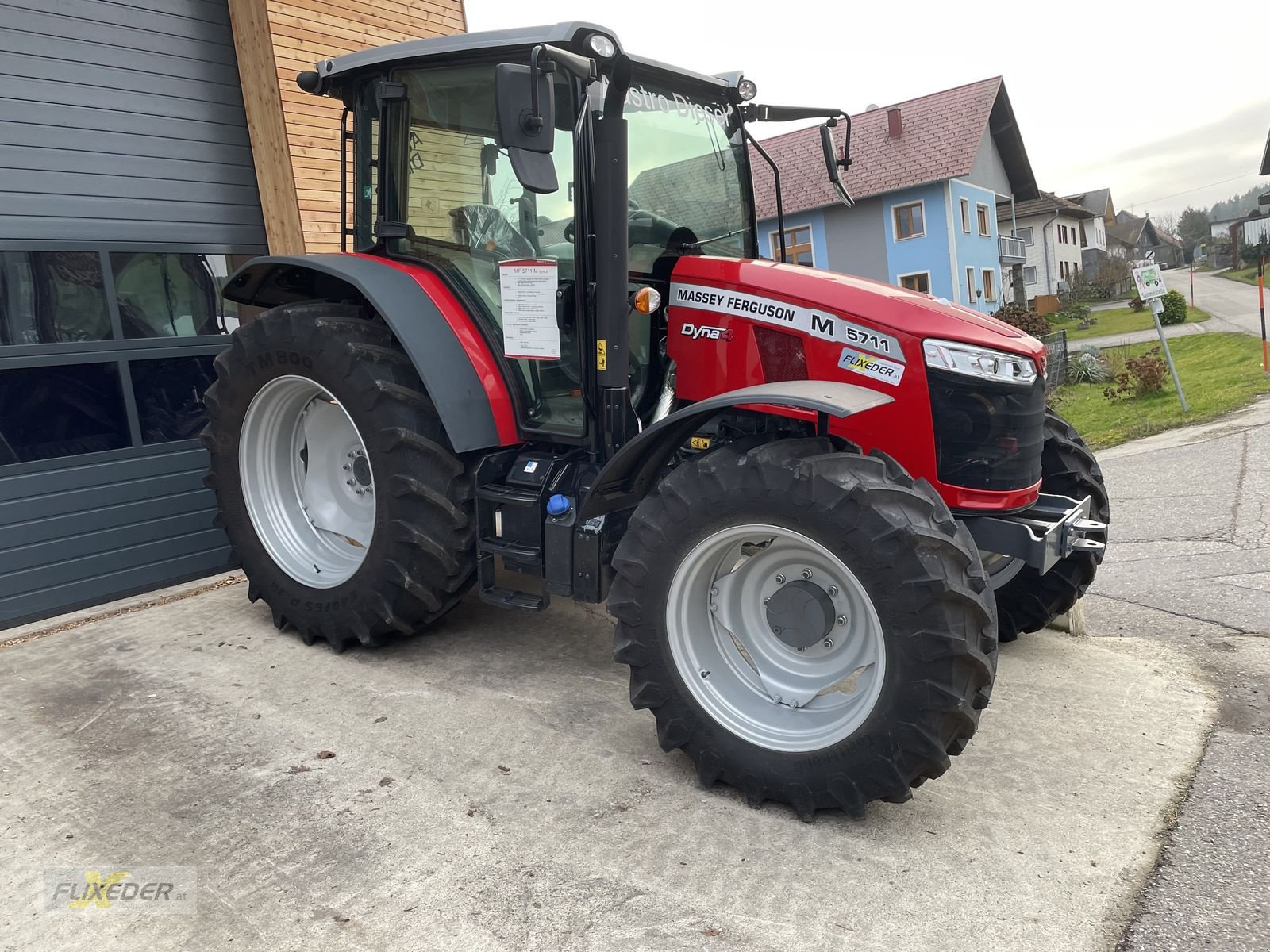 Traktor of the type Massey Ferguson MF 5710 M Dyna-4, Neumaschine in Pattigham (Picture 11)