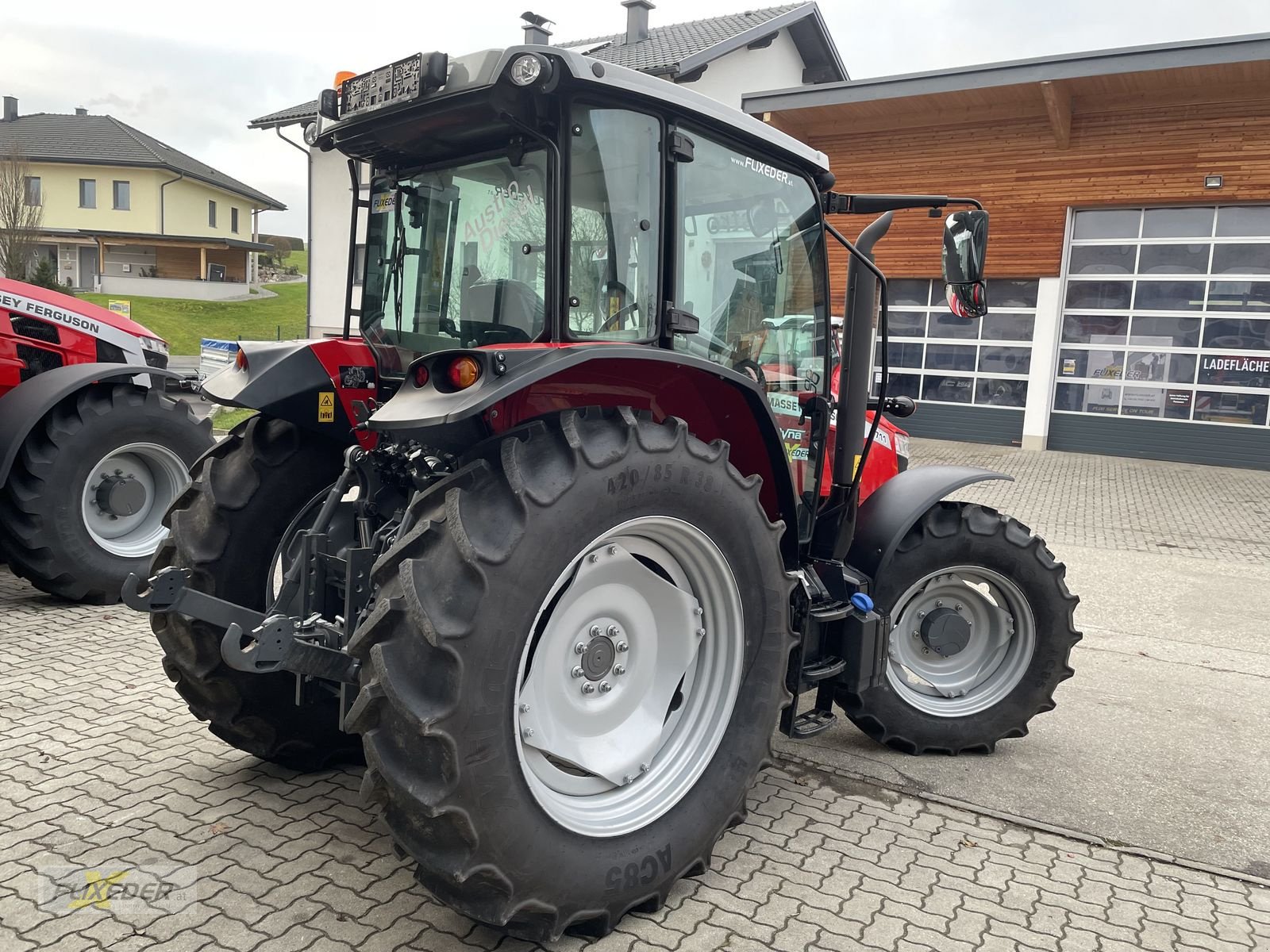 Traktor of the type Massey Ferguson MF 5710 M Dyna-4, Neumaschine in Pattigham (Picture 4)