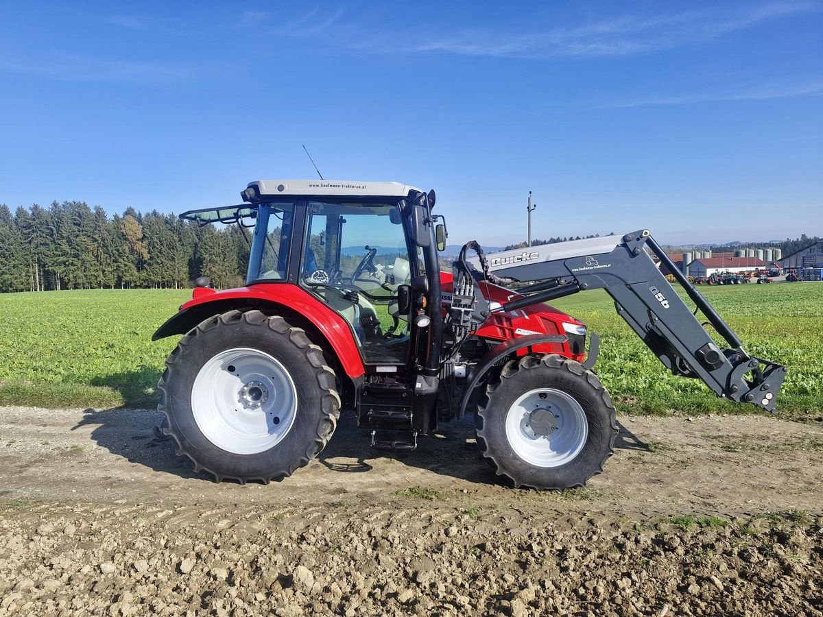 Traktor des Typs Massey Ferguson MF 5710 SL Dyna-4 Essential, Gebrauchtmaschine in NATTERNBACH (Bild 4)