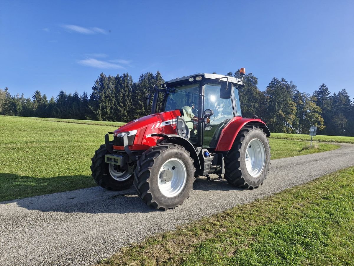 Traktor des Typs Massey Ferguson MF 5710 SL Dyna-4 Essential, Gebrauchtmaschine in NATTERNBACH (Bild 11)