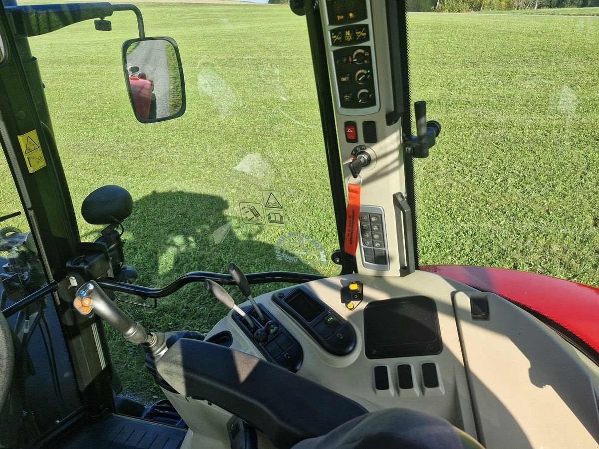 Traktor van het type Massey Ferguson MF 5710 SL Dyna-4 Essential, Gebrauchtmaschine in NATTERNBACH (Foto 17)