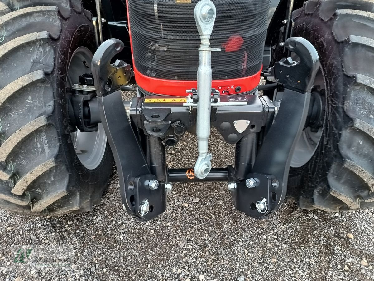 Traktor van het type Massey Ferguson MF 5711 M, Mietmaschine in Lanzenkirchen (Foto 4)