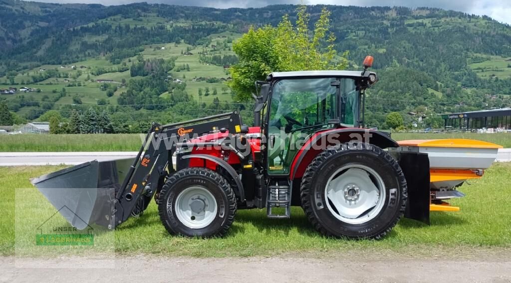 Traktor of the type Massey Ferguson MF 5711, Gebrauchtmaschine in Lienz (Picture 13)