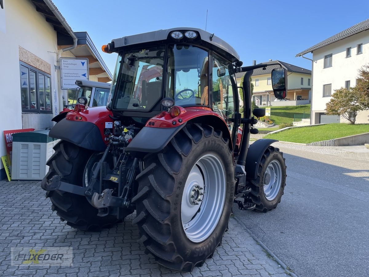 Traktor типа Massey Ferguson MF 5712 S Essential, Gebrauchtmaschine в Pattigham (Фотография 4)