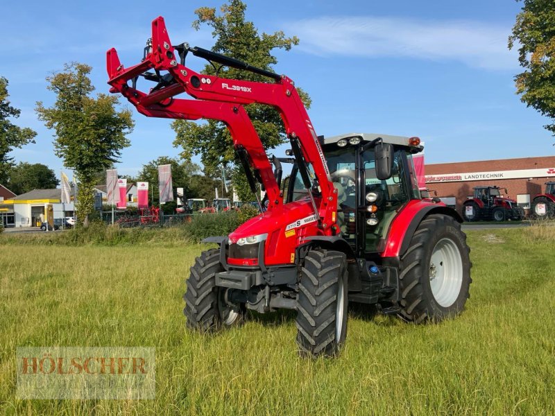 Traktor of the type Massey Ferguson MF 5713 S D6 Efficient, Gebrauchtmaschine in Warendorf (Picture 1)