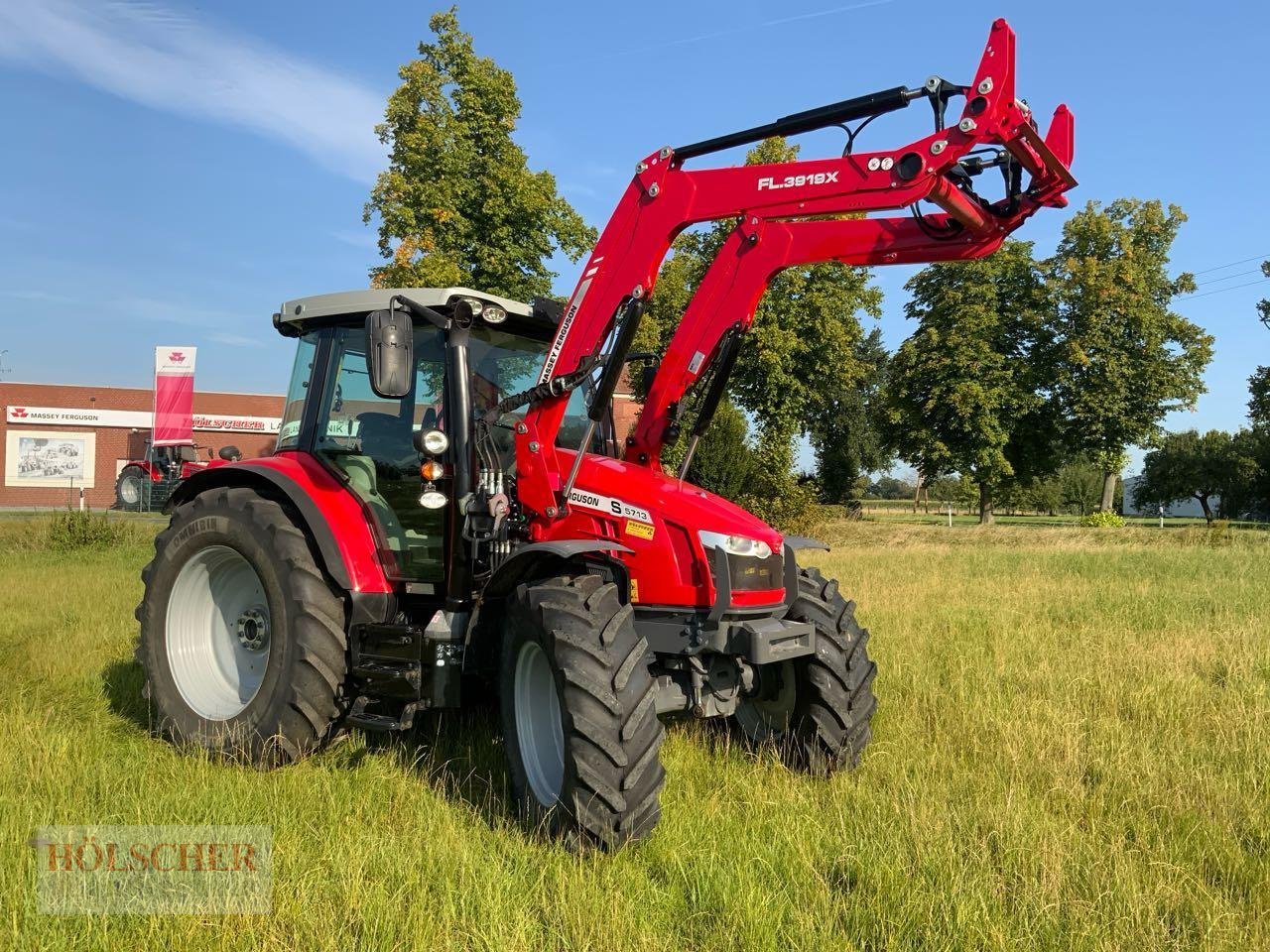 Traktor a típus Massey Ferguson MF 5713 S D6 Efficient, Gebrauchtmaschine ekkor: Warendorf (Kép 2)