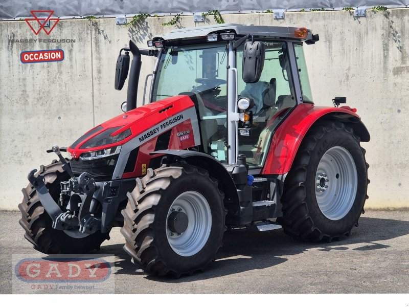 Traktor des Typs Massey Ferguson MF 5S.105 Dyna-4 Efficient, Gebrauchtmaschine in Lebring (Bild 1)