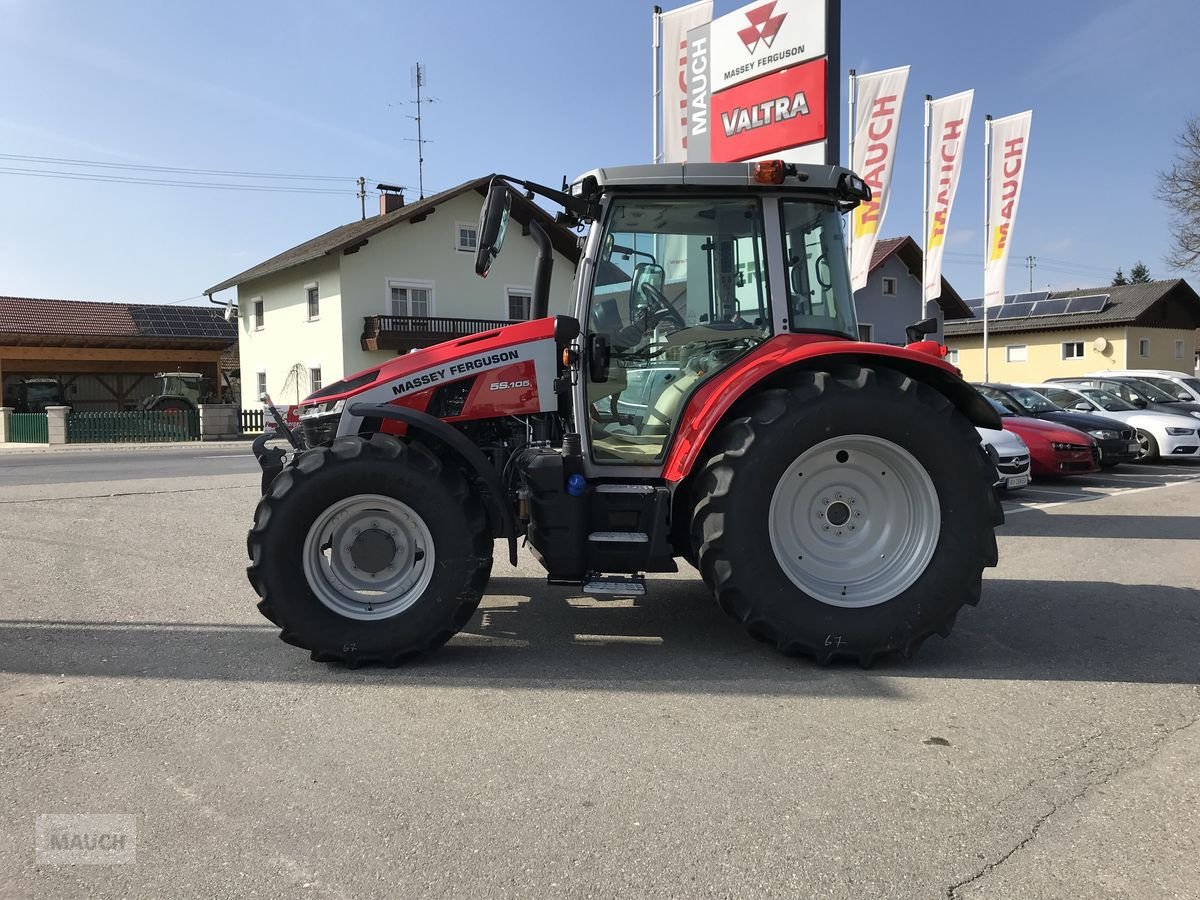 Traktor του τύπου Massey Ferguson MF 5S.105 Dyna-4 Efficient, Neumaschine σε Burgkirchen (Φωτογραφία 9)