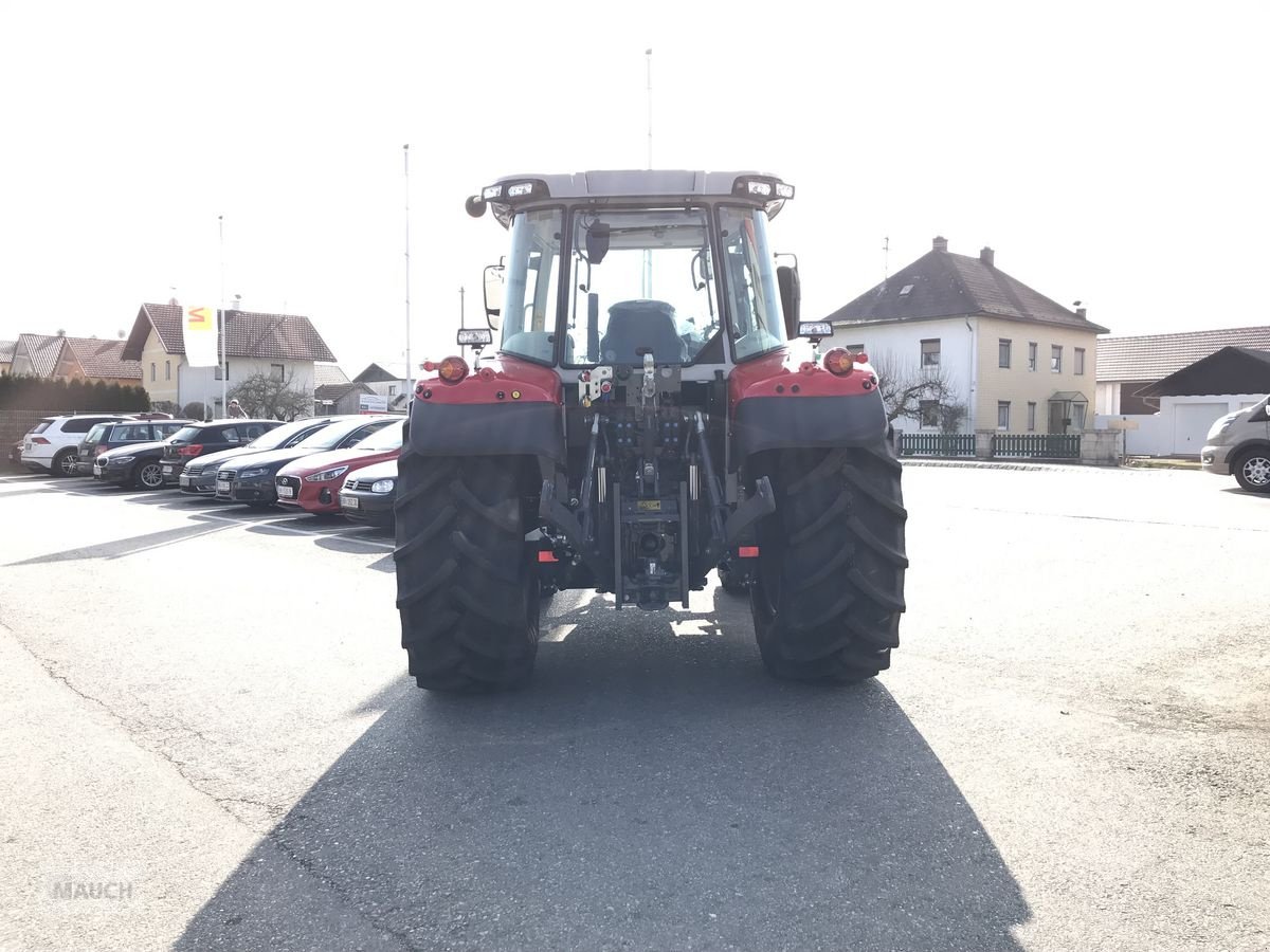 Traktor Türe ait Massey Ferguson MF 5S.105 Dyna-4 Efficient, Neumaschine içinde Burgkirchen (resim 7)