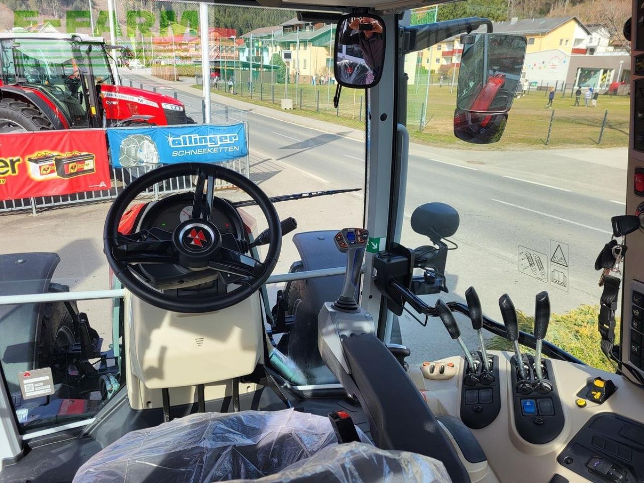 Traktor van het type Massey Ferguson mf 5s.115 dyna-4 efficient Efficient, Gebrauchtmaschine in NIEDERWÖLZ (Foto 4)