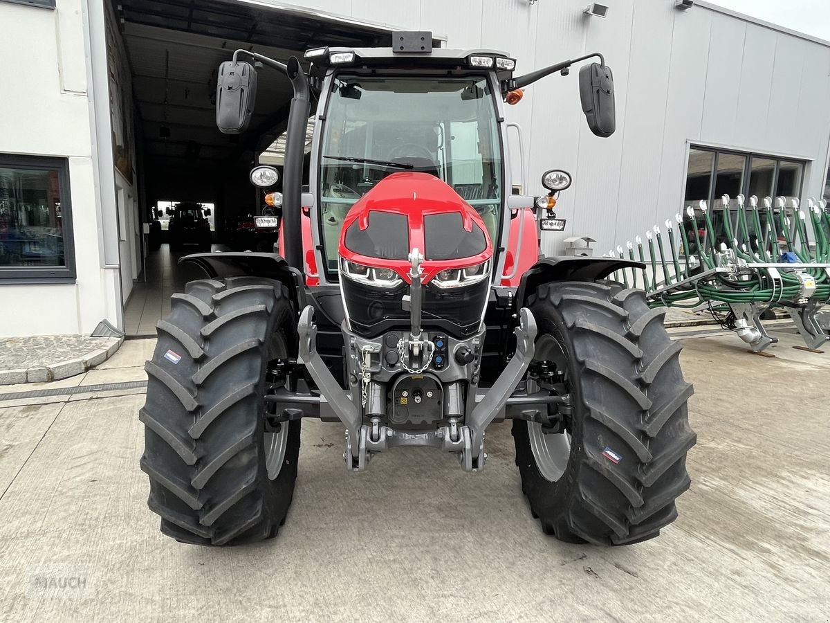 Traktor του τύπου Massey Ferguson MF 5S.115 Dyna-4 Efficient, Neumaschine σε Burgkirchen (Φωτογραφία 10)