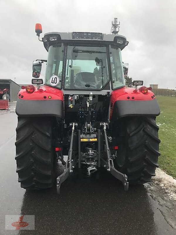 Traktor van het type Massey Ferguson MF 5S.115 Dyna-4 ESSENTIAL, Neumaschine in Oederan (Foto 3)