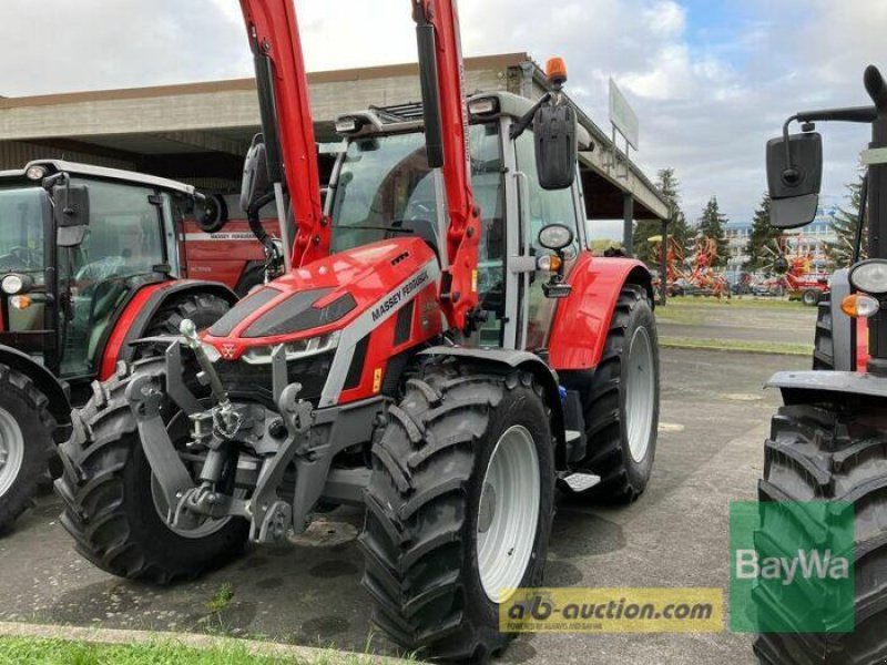 Traktor van het type Massey Ferguson MF 5S.115 DYNA-6 EFFICIENT MAS, Gebrauchtmaschine in Dinkelsbühl (Foto 1)