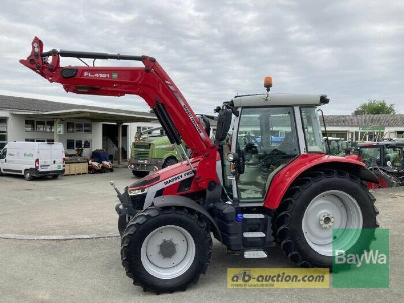 Traktor van het type Massey Ferguson MF 5S.115 DYNA-6 EFFICIENT MAS, Gebrauchtmaschine in Dinkelsbühl (Foto 17)