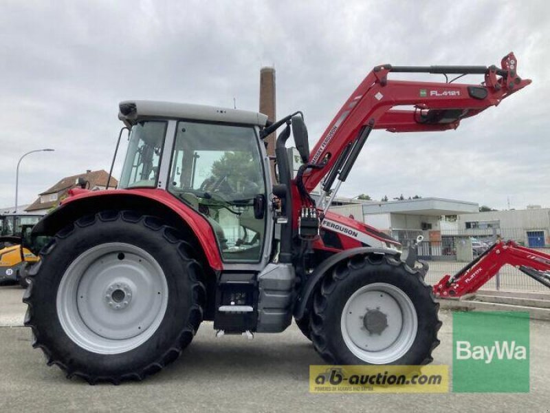 Traktor of the type Massey Ferguson MF 5S.115 DYNA-6 EFFICIENT MAS, Gebrauchtmaschine in Dinkelsbühl (Picture 11)