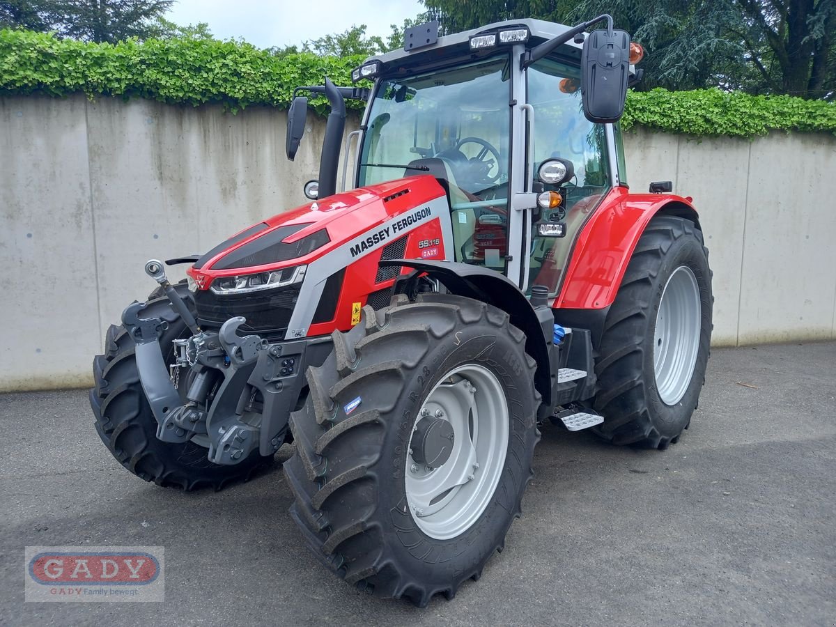 Traktor of the type Massey Ferguson MF 5S.115 Dyna-6 Efficient, Neumaschine in Lebring (Picture 1)