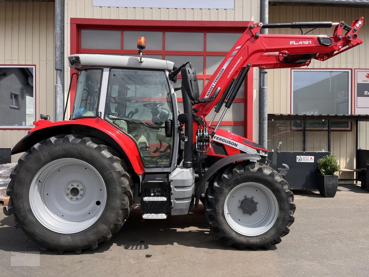 Traktor του τύπου Massey Ferguson MF 5S.125 Dyna-4, Gebrauchtmaschine σε Prüm (Φωτογραφία 3)